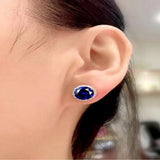 2 carat contrast moissanite platinum-plated stud earrings with brilliant sparkling gemstones.