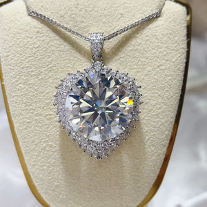 20 carat moissanite pendant necklace crafted in 925 sterling silver with a brilliant sparkling gemstone.