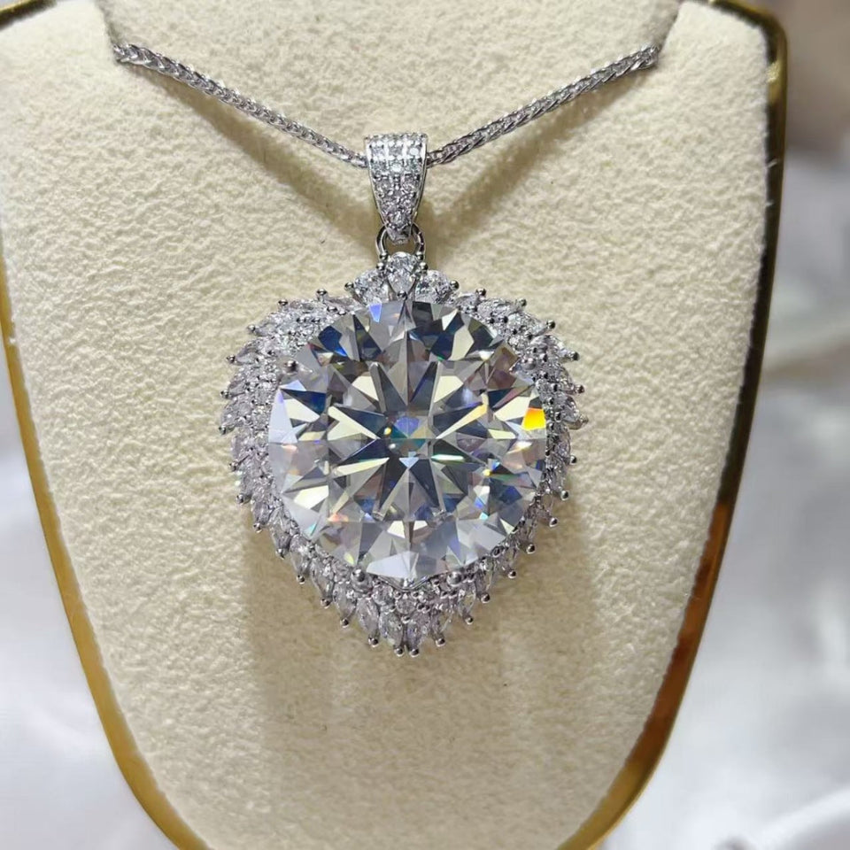 20 carat moissanite pendant necklace crafted in 925 sterling silver with a brilliant sparkling gemstone.