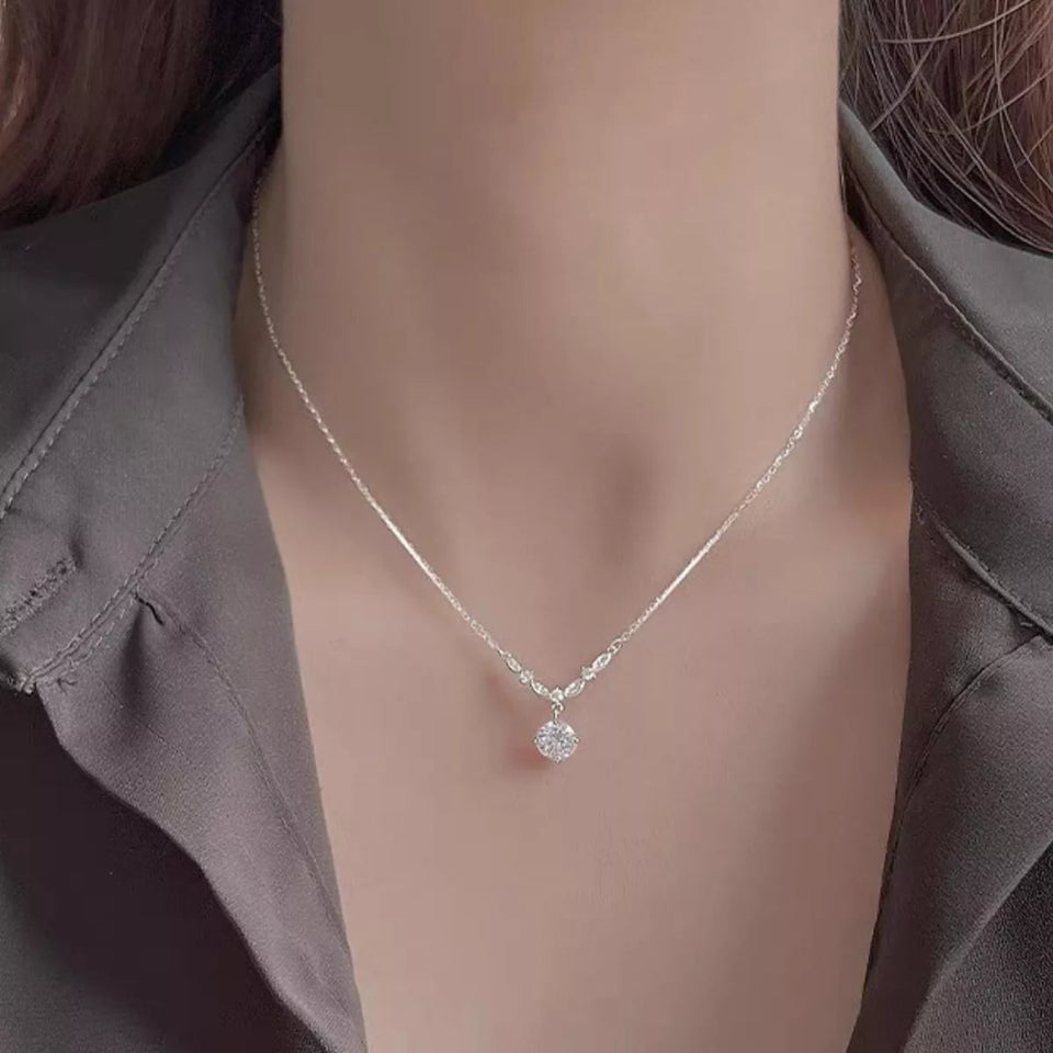 Luxury zircon pendant necklace in 925 sterling silver.