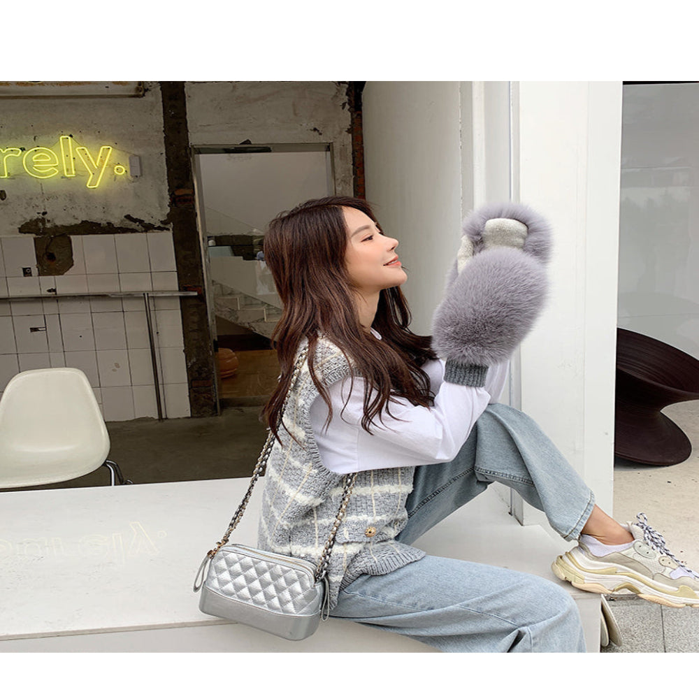 Women's Warm Winter Gloves of Fox Skin - Light Grey