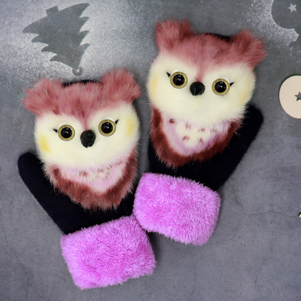 Cute plus velvet padded winter gloves with soft insulated lining.