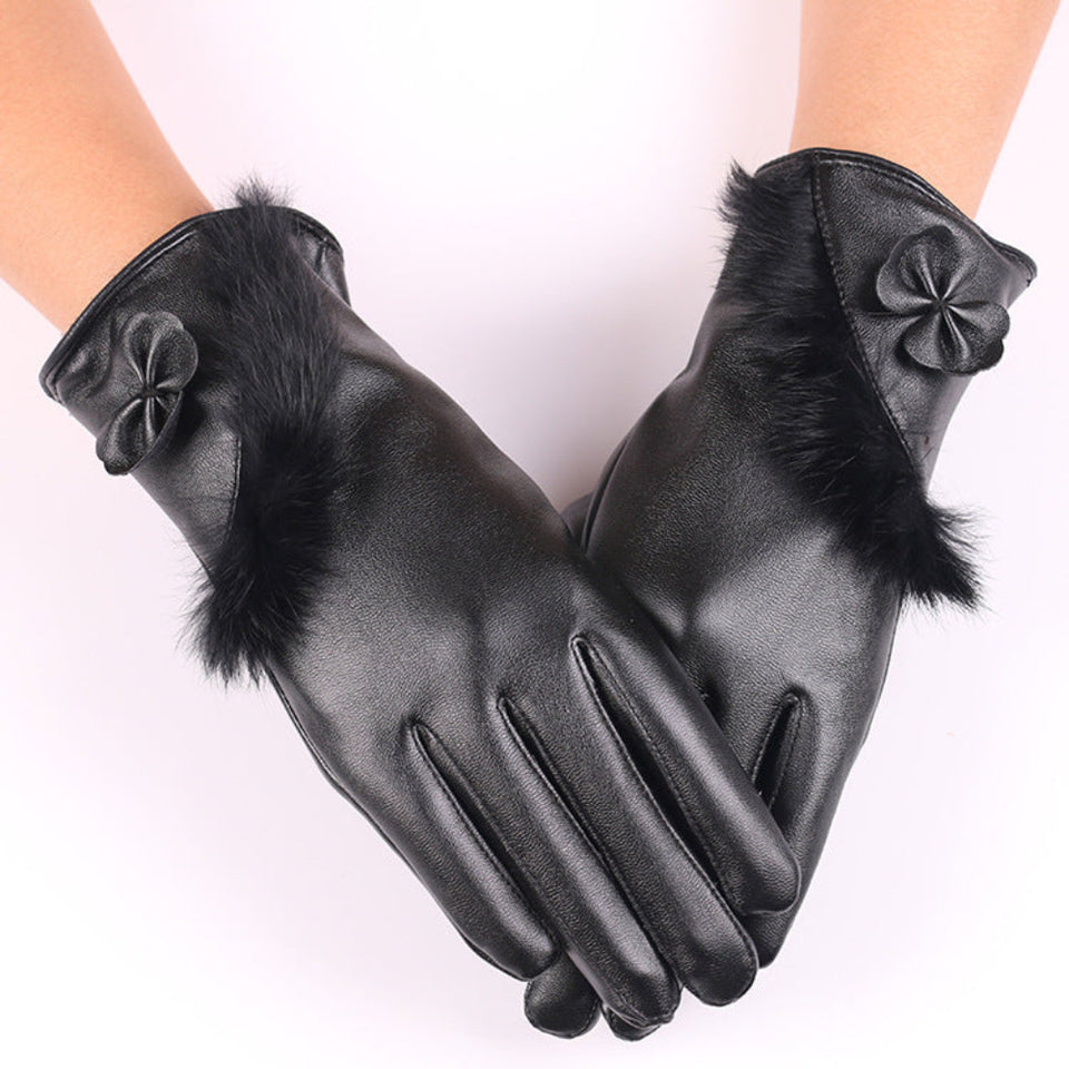 Women's warm autumn and winter gloves for everyday wear.
