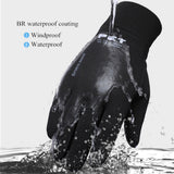 Men's insulated winter cycling gloves for riding and outdoor activities.