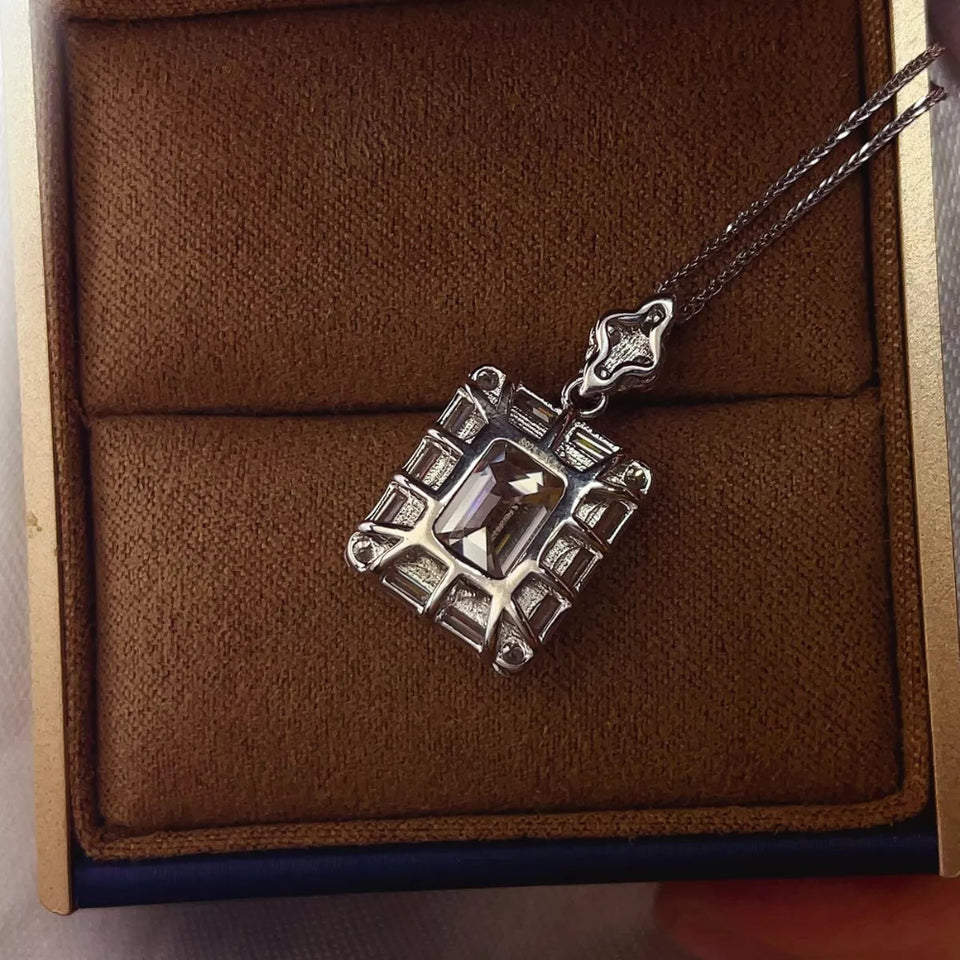 Luxury flower pendant necklace crafted in 925 sterling silver with an elegant floral design and sparkling accents.