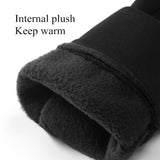 Men's insulated winter cycling gloves for riding and outdoor activities.