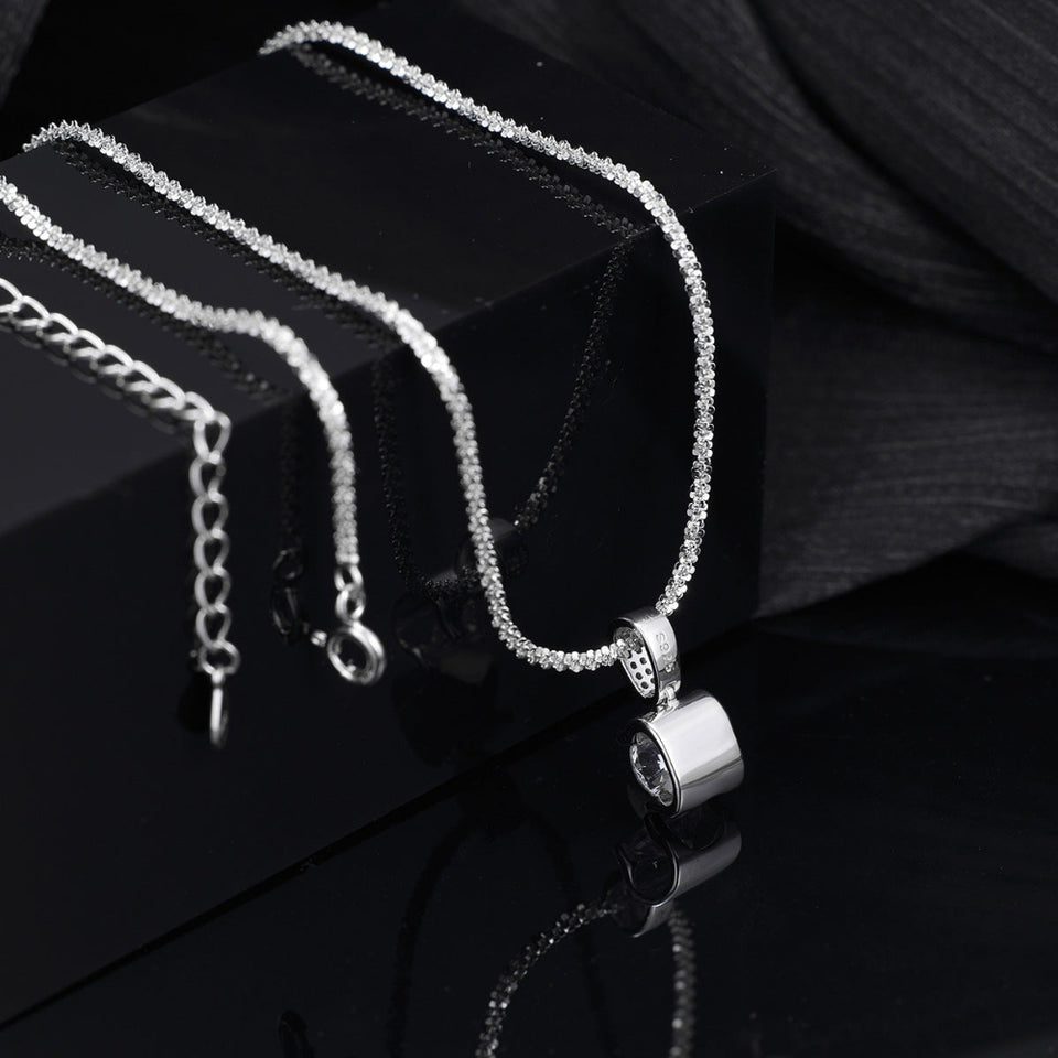 925 sterling silver zircon pendant necklace with a brilliant sparkling gemstone.
