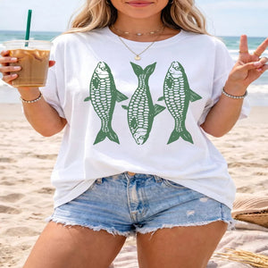 Women's plus-size fish graphic round neck casual T-shirt.