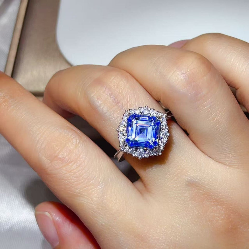 3 carat moissanite ring crafted in 925 sterling silver with a brilliant sparkling gemstone.