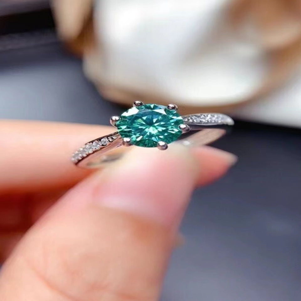 Luxury 2 Carat Moissanite Ring in 925 Sterling Silver
