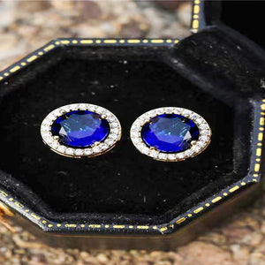 2 carat contrast moissanite platinum-plated stud earrings with brilliant sparkling gemstones.
