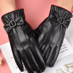 Women's thickened insulated winter gloves for everyday cold-weather wear.