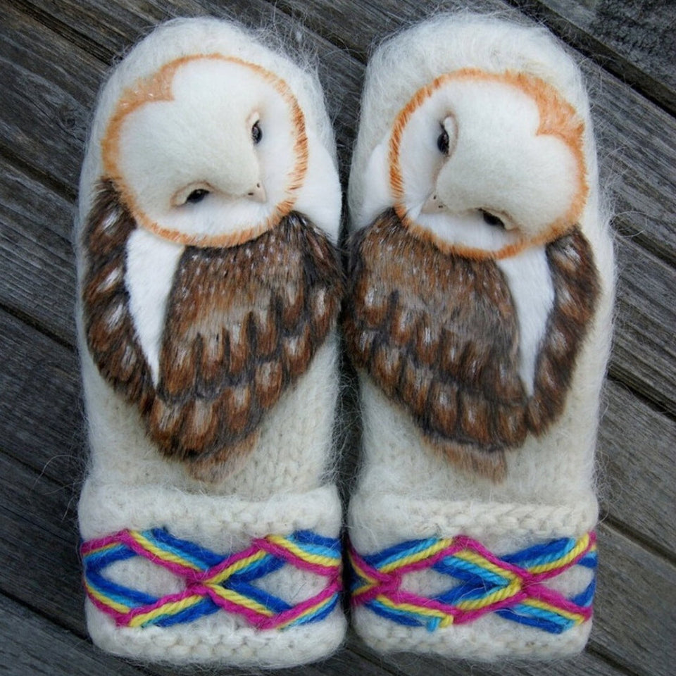 Cute owl knitted winter gloves for women with warm and cozy design.