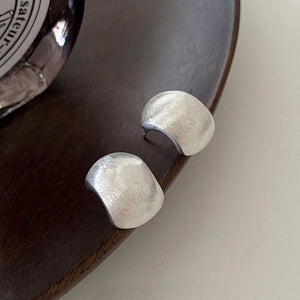 925 sterling silver stud earrings with a classic polished design.