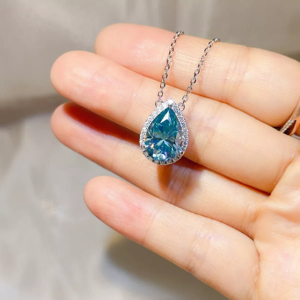 5 carat moissanite pendant necklace crafted in 925 sterling silver with a brilliant sparkling gemstone.