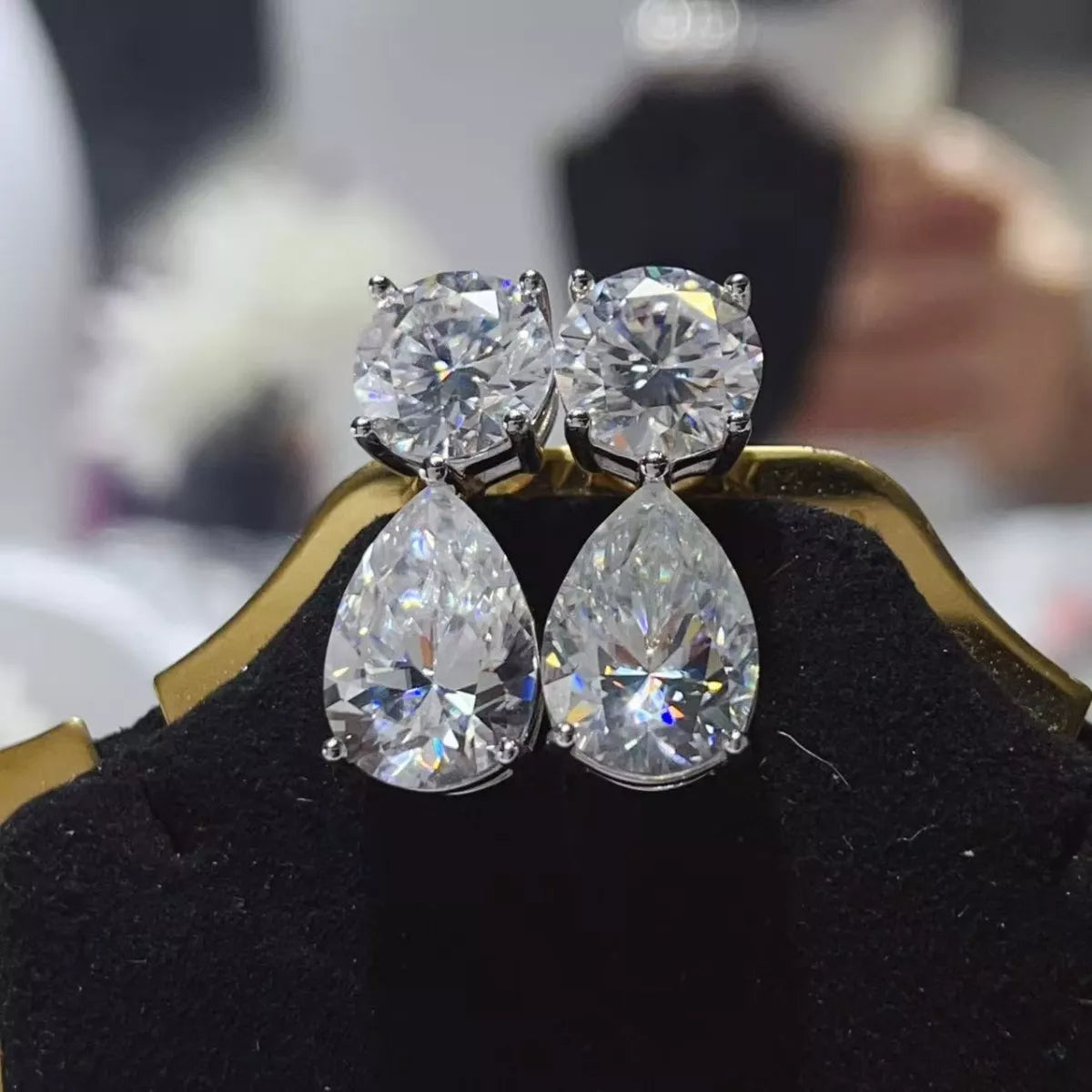 Luxury 16 Carat Moissanite Earrings – 925 Sterling Silver ✨