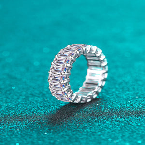 10.5 carat moissanite rhodium-plated ring with a brilliant sparkling gemstone.