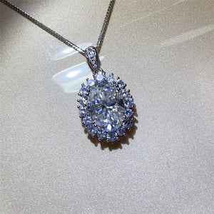 8 carat moissanite pendant necklace in 925 sterling silver with a brilliant sparkling gemstone.