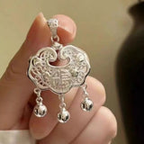 925 sterling silver lock pendant necklace with an elegant polished design.