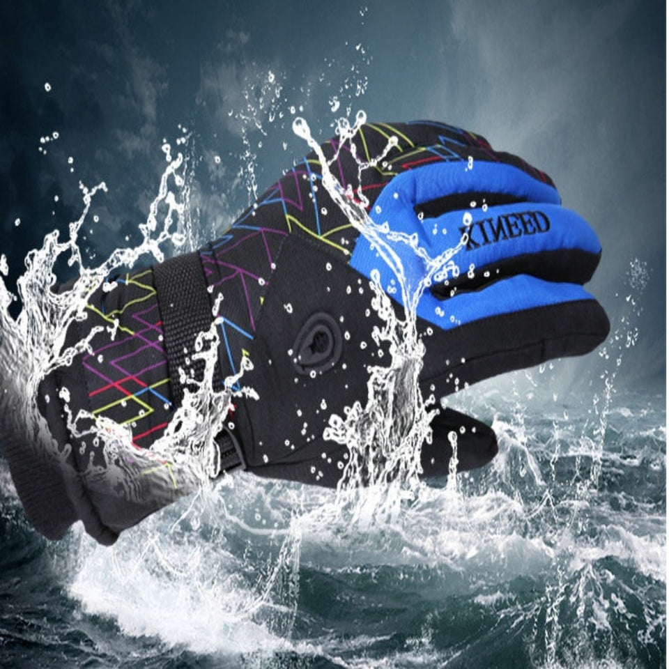 Insulated winter ski gloves for snow sports and cold-weather activities.