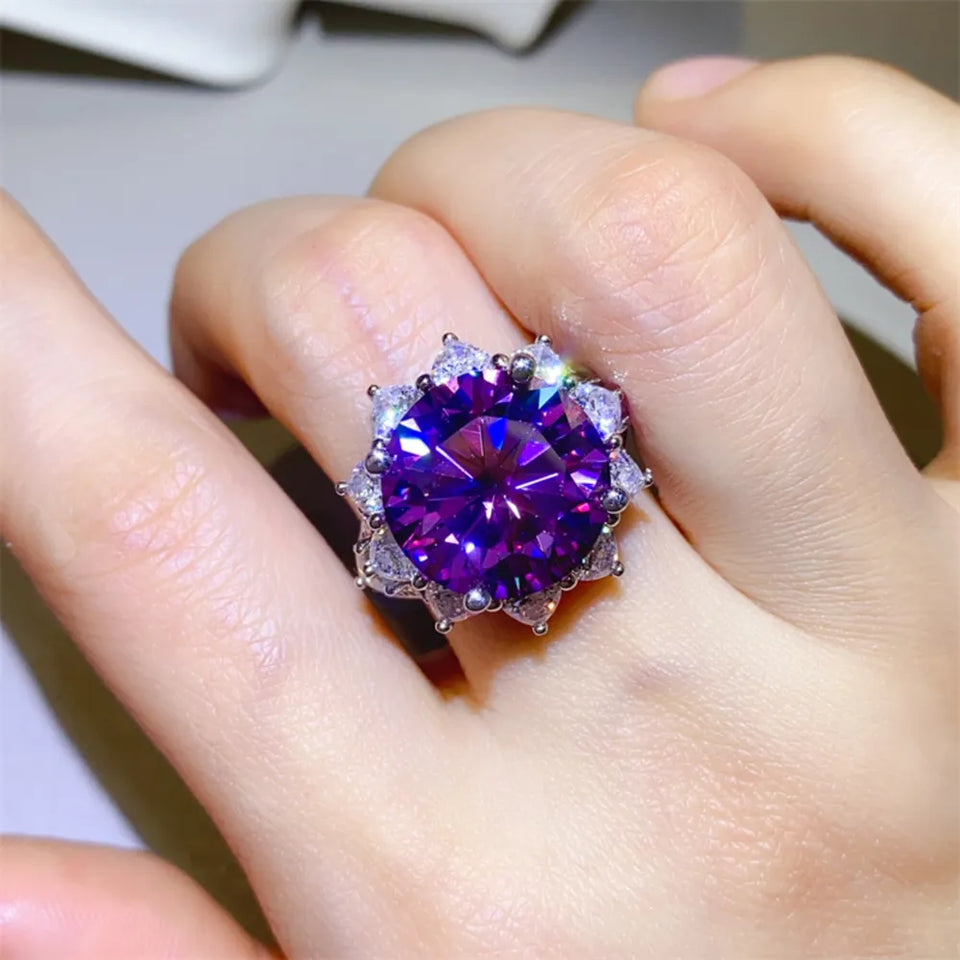 10 carat flower-shaped moissanite ring crafted in 925 sterling silver.